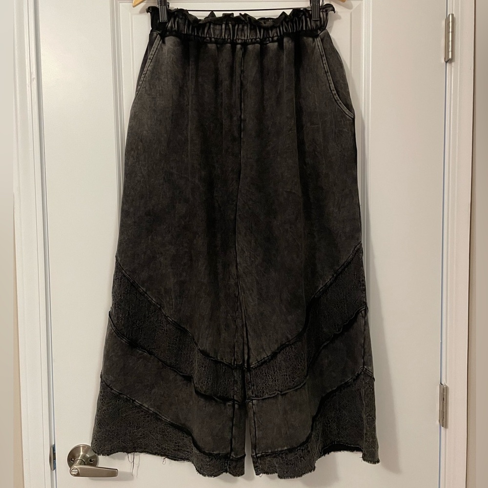 Oli & Hali Charcoal Wide Leg Cropped Elastic Waist Pants
